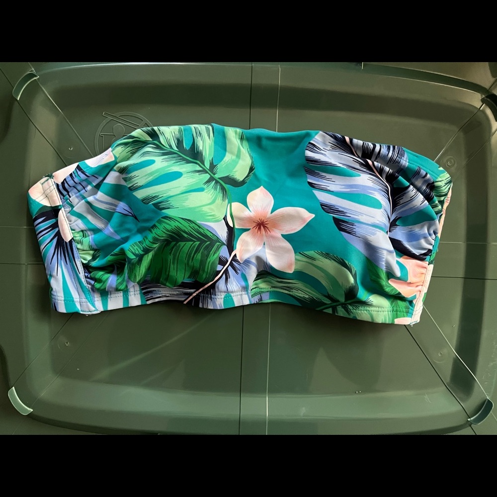 Ladies bikini top